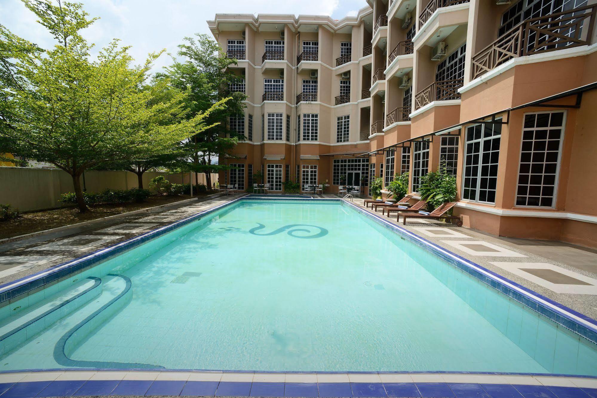 Hotel Bella Vista Express Pantai Cenang (Langkawi)